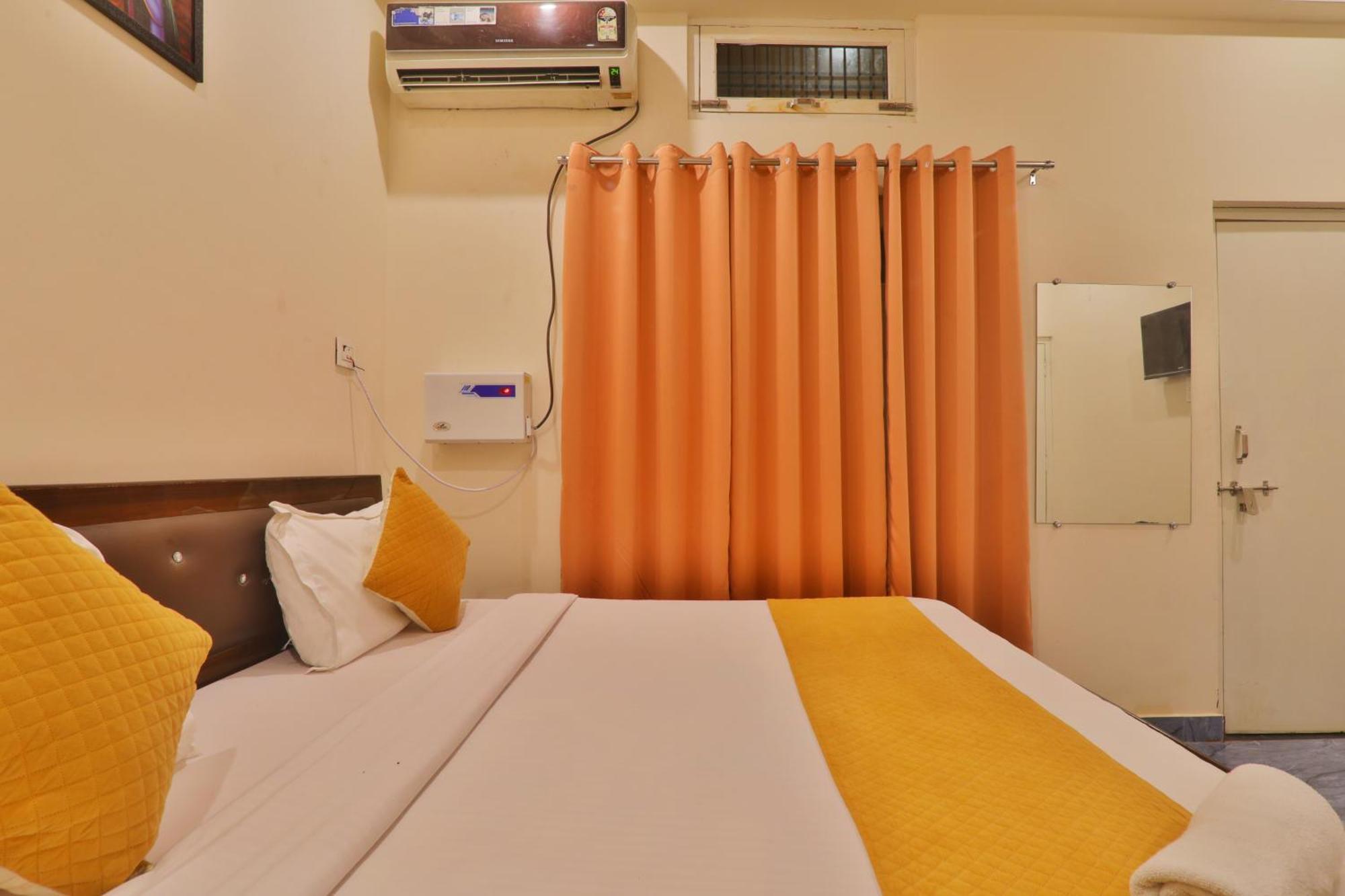Hotel Ramayan Inn Free Pickup From Ayodhya Dham Junction מראה חיצוני תמונה
