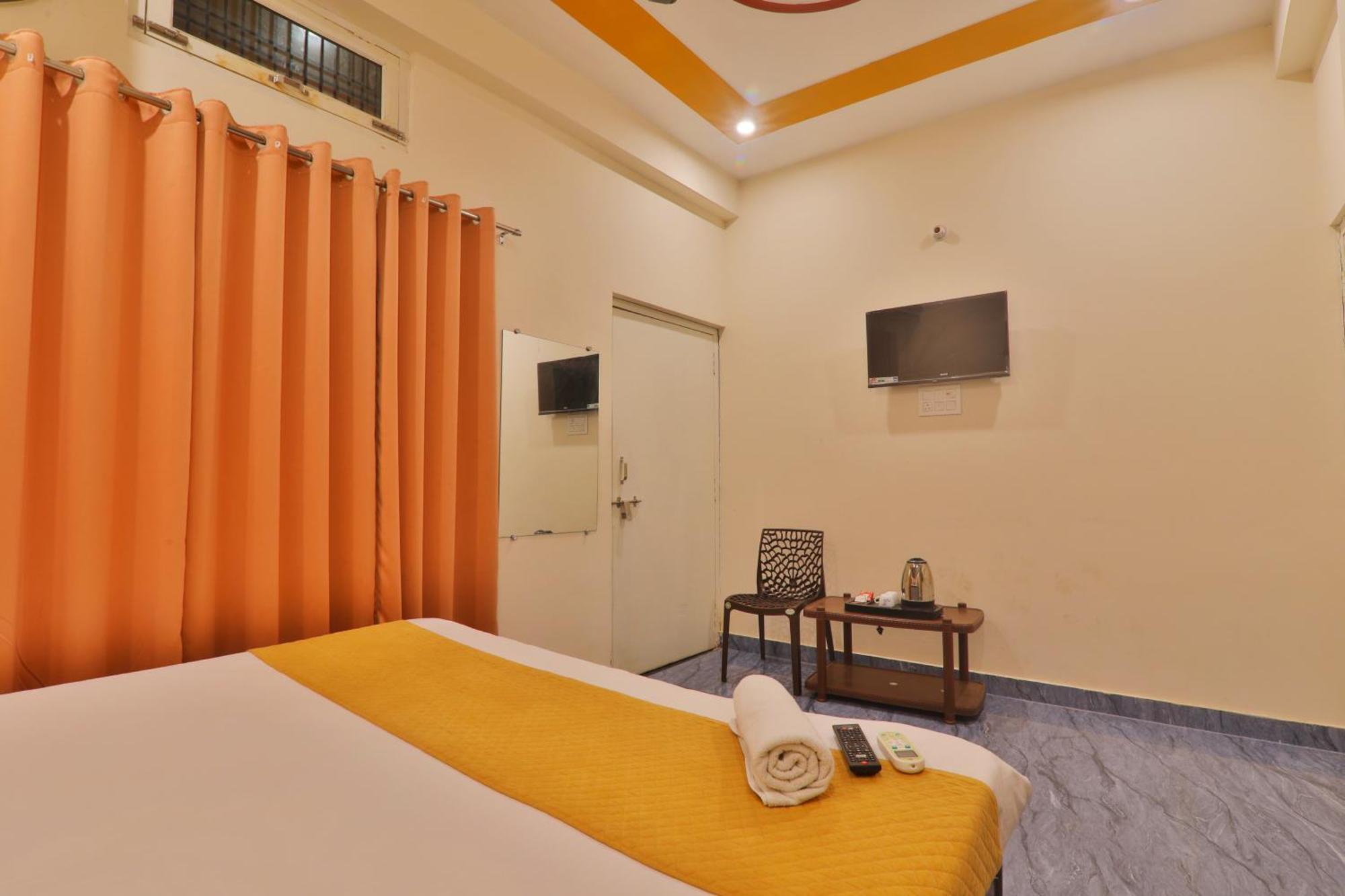 Hotel Ramayan Inn Free Pickup From Ayodhya Dham Junction מראה חיצוני תמונה