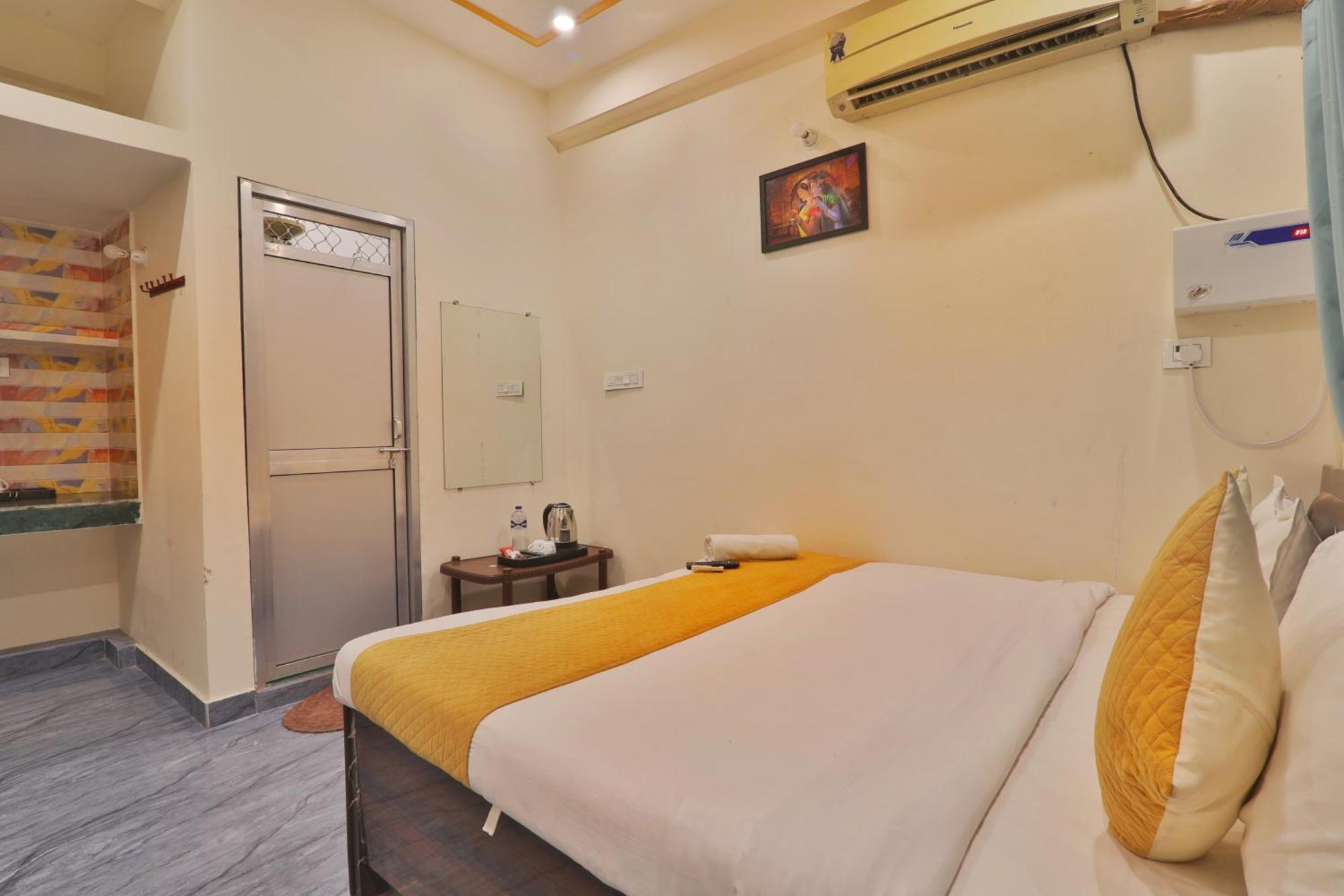 Hotel Ramayan Inn Free Pickup From Ayodhya Dham Junction מראה חיצוני תמונה