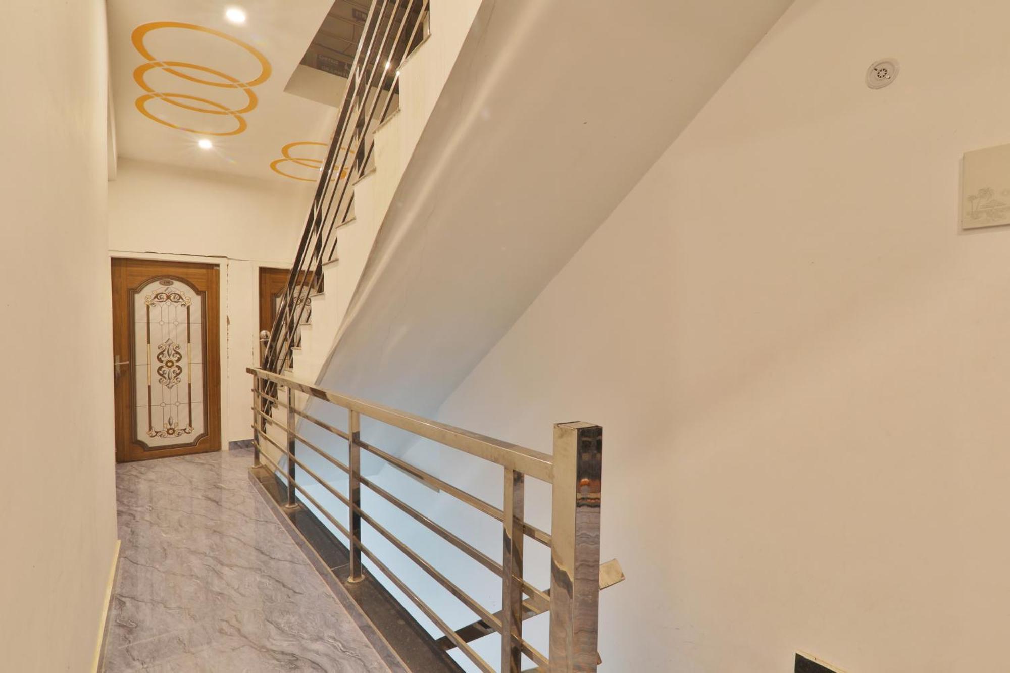 Hotel Ramayan Inn Free Pickup From Ayodhya Dham Junction מראה חיצוני תמונה